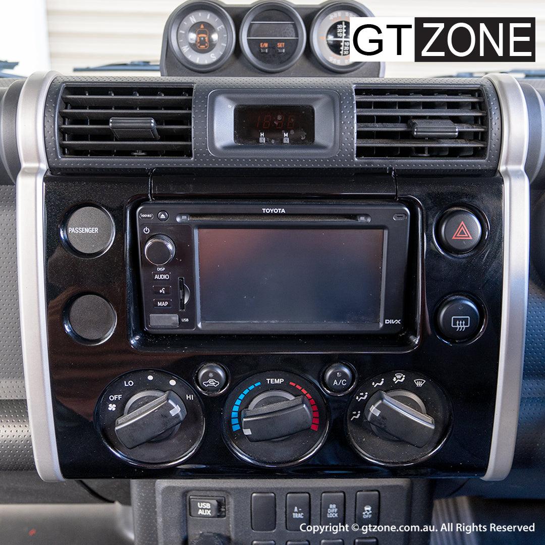 Toyota FJ-Cruiser 2011-2015 Original old car stereo radio photo sample